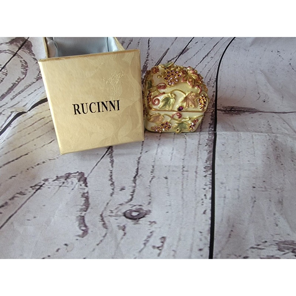 Rucinni Jeweled Trinket Box Filigree Grape Vine Leaves Gold Ring Gift